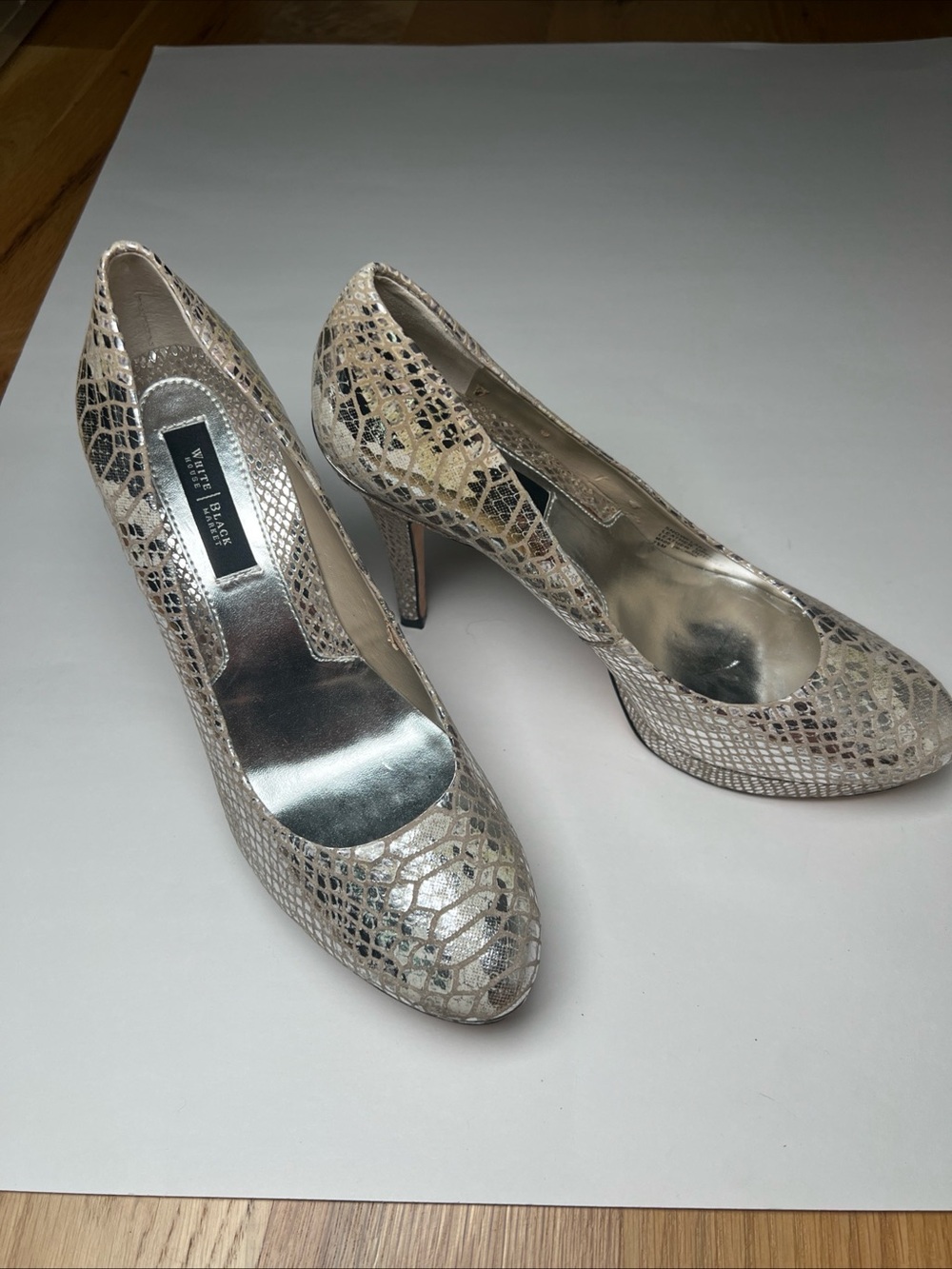 White House Black Market Metallic Silver/Pewter Womens Heels size 7.5